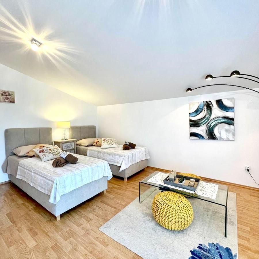 Dalmatian Village Charm - Spacious Villa With Pool Near Trogir Primorski Dolac 외부 사진