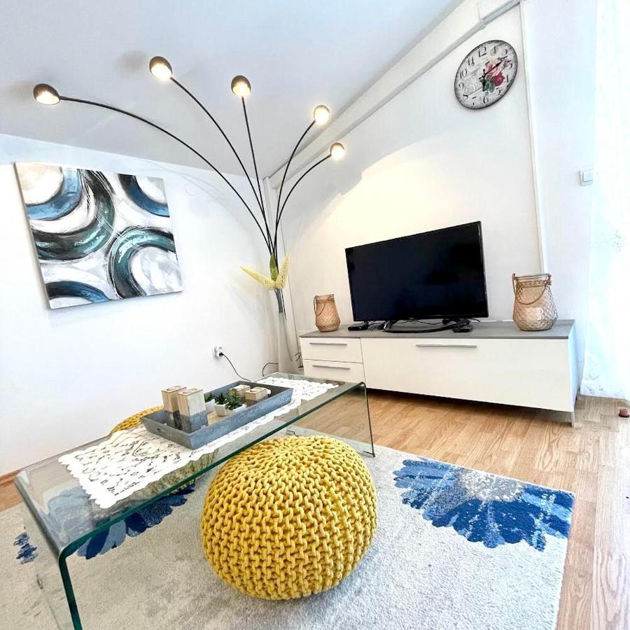 Dalmatian Village Charm - Spacious Villa With Pool Near Trogir Primorski Dolac 외부 사진