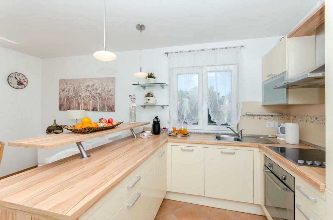 Dalmatian Village Charm - Spacious Villa With Pool Near Trogir Primorski Dolac 외부 사진