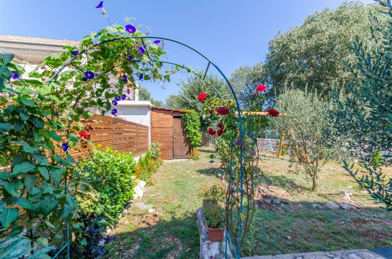 Dalmatian Village Charm - Spacious Villa With Pool Near Trogir Primorski Dolac 외부 사진