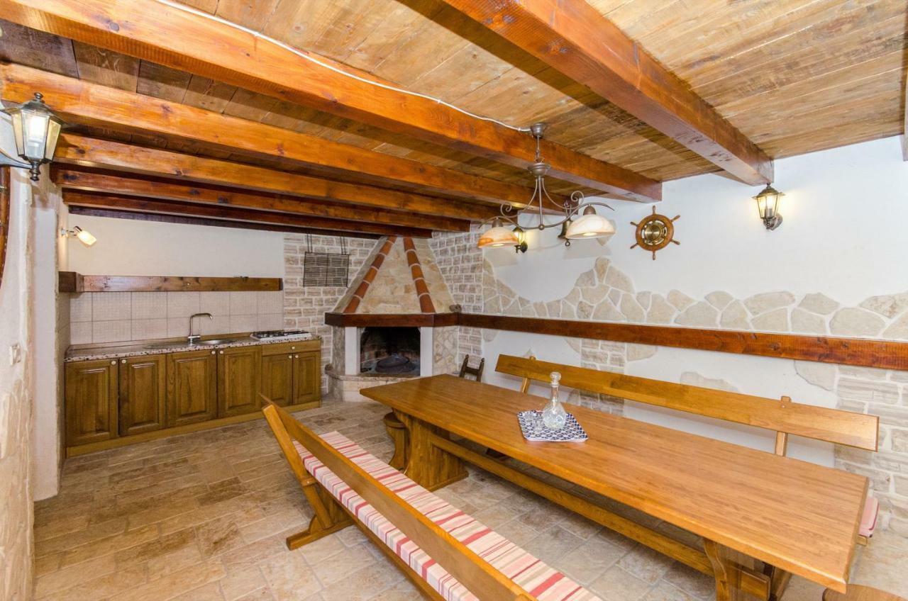 Dalmatian Village Charm - Spacious Villa With Pool Near Trogir Primorski Dolac 외부 사진